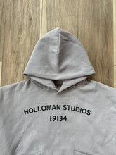 Holloman studios hoodie (cement)