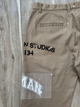 HH printed khaki pant