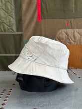 Sailors pants bucket hat