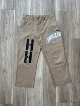 HH printed khaki pant