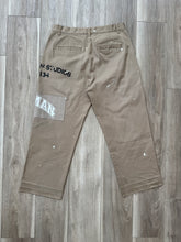 HH printed khaki pant