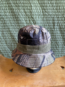Holloman leaf camo nylon bucket hat